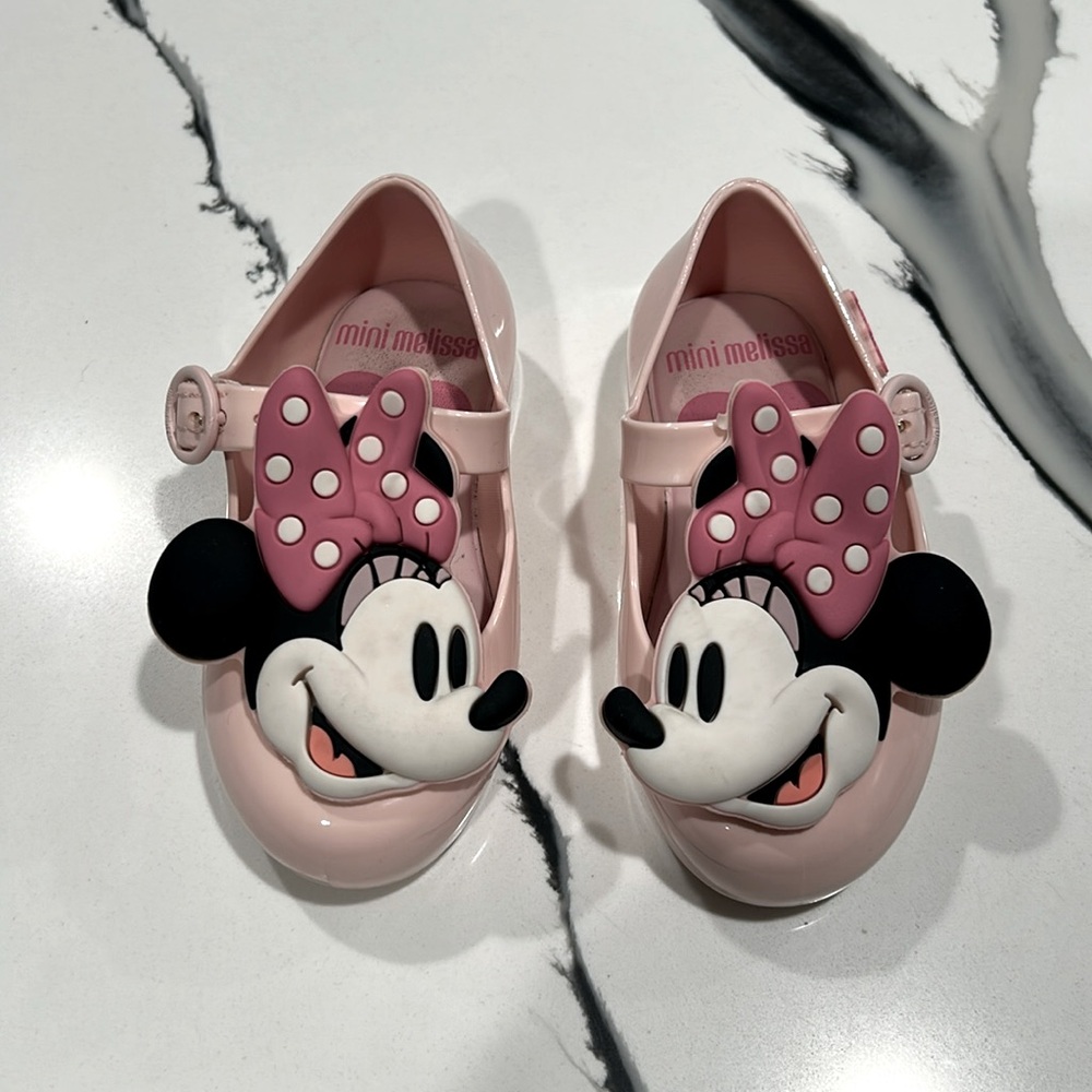 Mini Melissa mini mouse size 7 pink light.